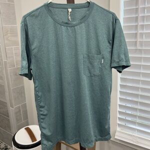 Vuori Men's Medium Green UPF 30+ Tradewind Performance Short Sleeve Tee